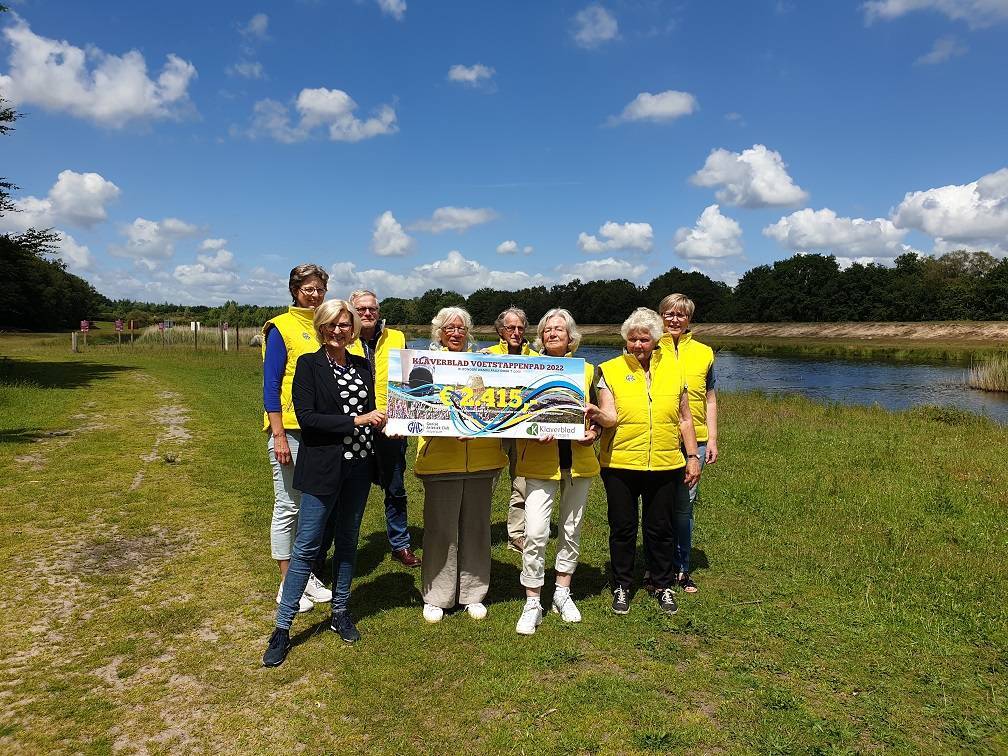 Voetstappenpadrally 2022: cheque voor natuurvriendelijke oevers