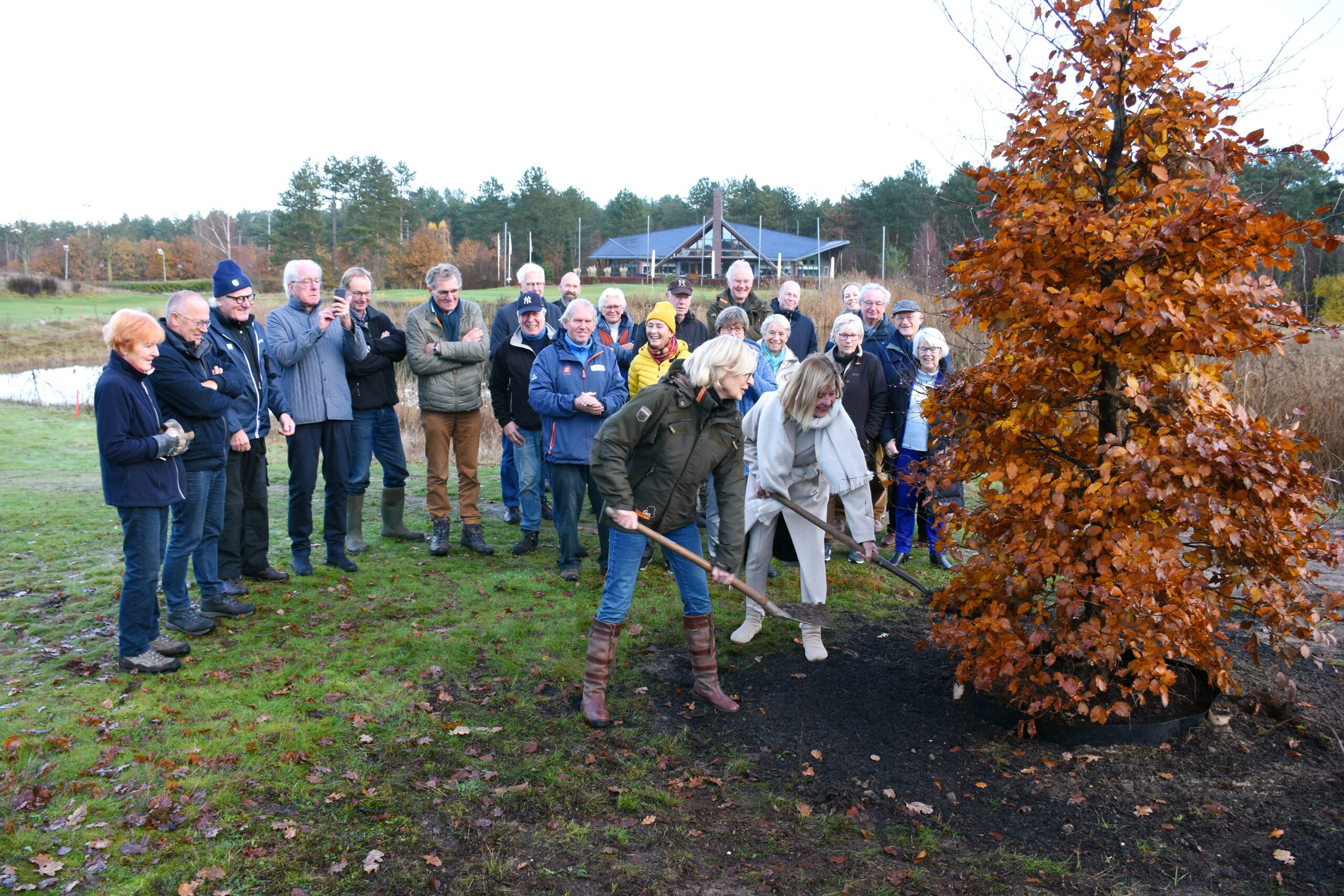 Goois Natuurreservaat en Golfvereniging Spandersbosch planten jubileumboom
